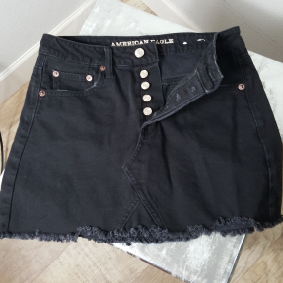 Euc High waisted black jean skirt size 2 - Picture 3 of 6